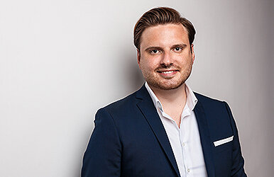 Maurice Tengler, freier Vermittler
