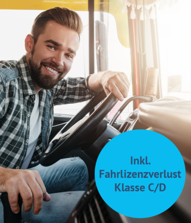Ein junger LKW-Fahrer, der sich über die betriebliche Arbeitskraftabsicherung informiert hat