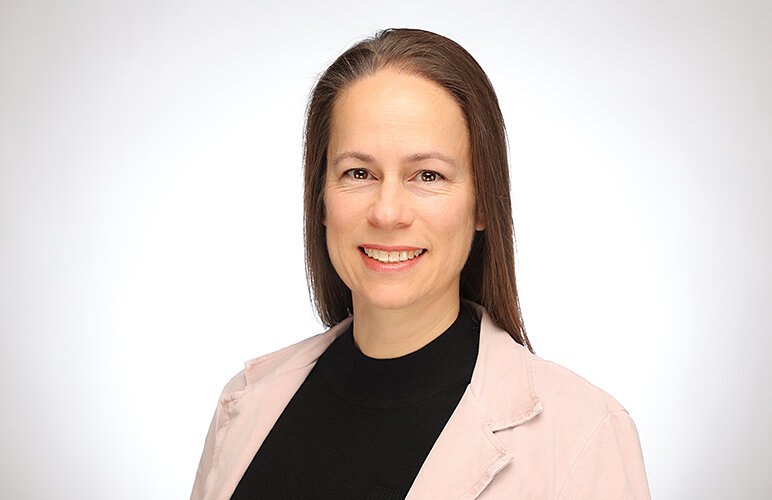 Anke Escher, Referentin der Online-Schulung für Versicherungsmakler und Finanzdienstleister