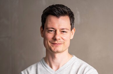 Bastian Kunkel, digitaler Versicherungsmakler und Speaker bei der MMM