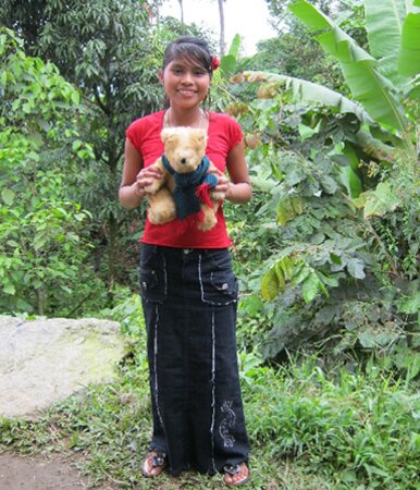 Ein Mädchen aus Guatemala, für das die Fonds Finanz eine Patenschaft übernommen hat